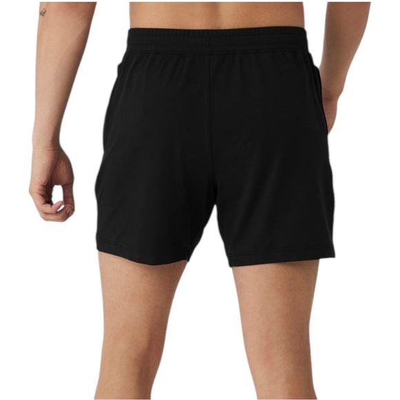 NWT Alo Yoga Mens 7" Conquer React Performance Short size Small in Black - Picture 4 of 9